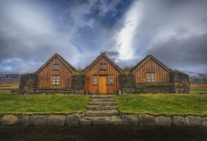 Three Houses with a Grass Roof, de Trey Ratcliff, en Flickr
